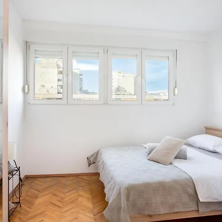 With Wifi - 20242 Split